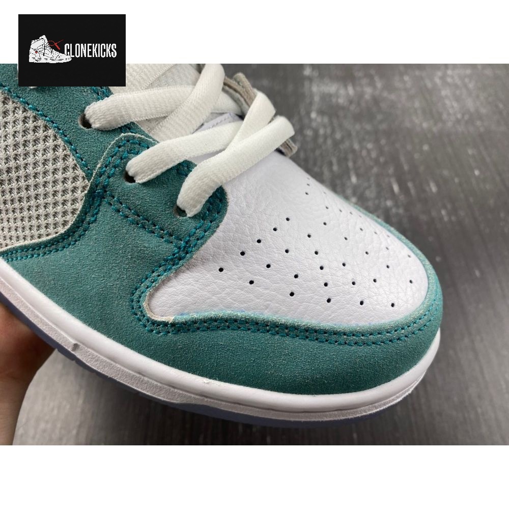 April Skateboards x Nike SB Dunk Low FD2562-400 36-475 - Image 11