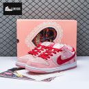 Dunk Low SB Valentines Day Unisex