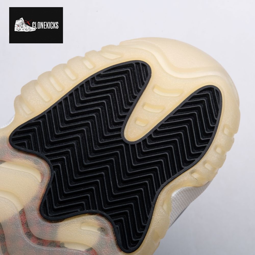 Jordan 11 Retro Low 72-10 AV2187-001 Men's - Image 4