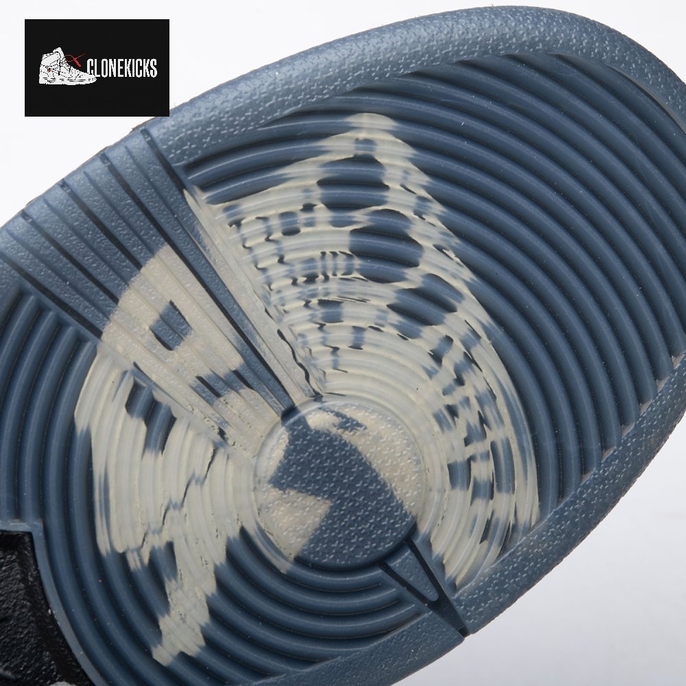 Nike SB Dunk Low Bronx Girls Skate HV1664-001 Men's - Image 6