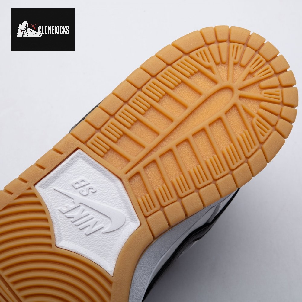 Nike SB Dunk Low Orange Label White Black Unisex - Image 7