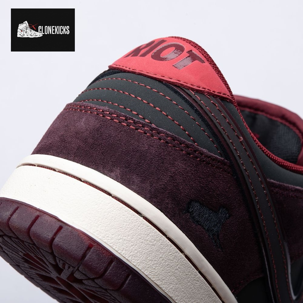 Riot Skateshop Nike SB Dunk Low FZ1289-200 Unisex - Image 3