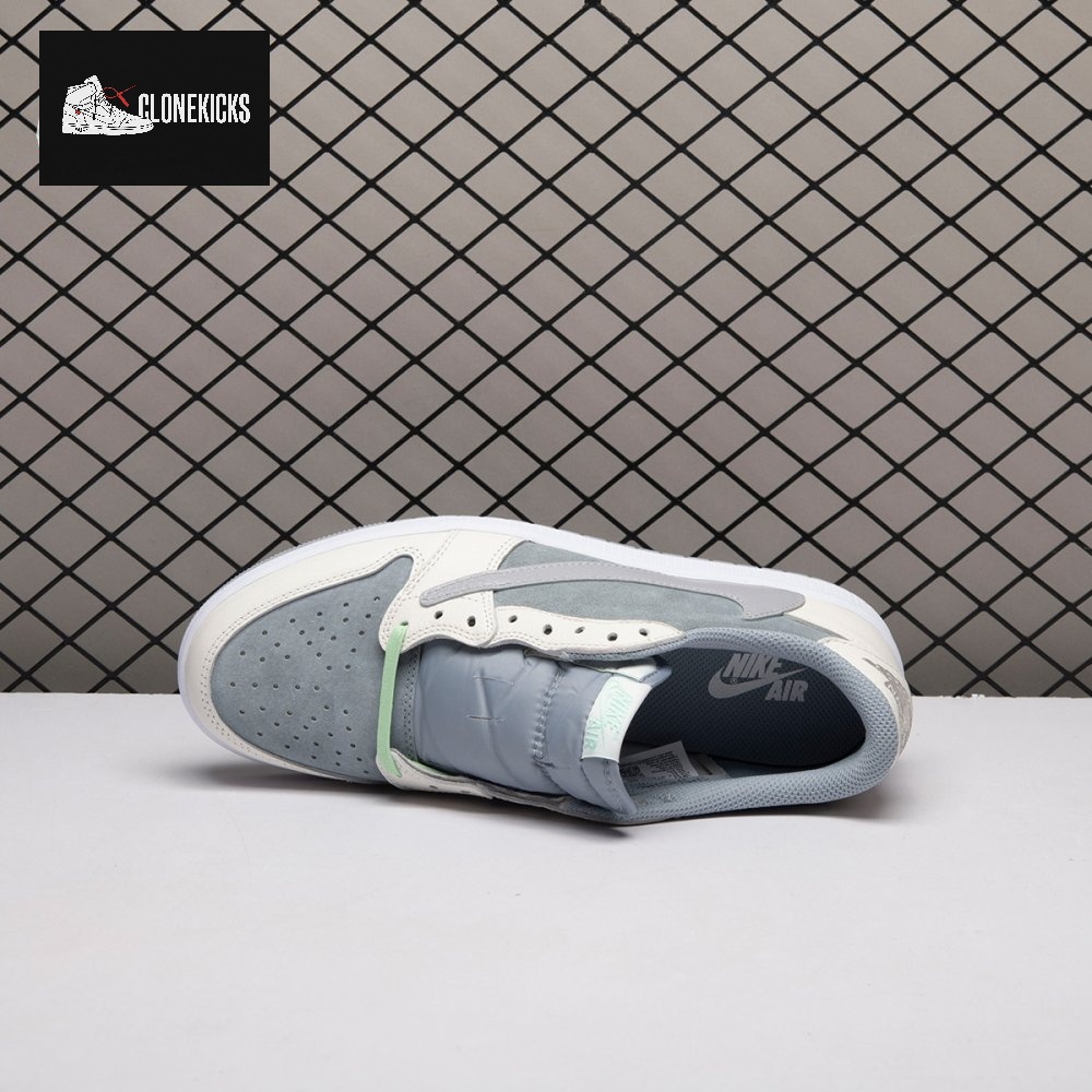 Travis Scott x Air Jordan 1 Low Men's - Image 12